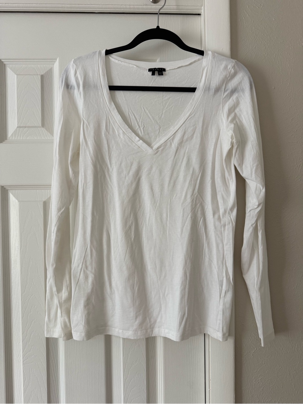 Theory V-Neck Long Sleeve Tee size Large White